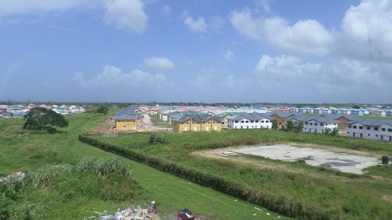 Metro Hotel Couva Extérieur photo