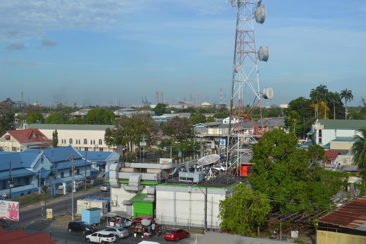 Metro Hotel Couva Extérieur photo